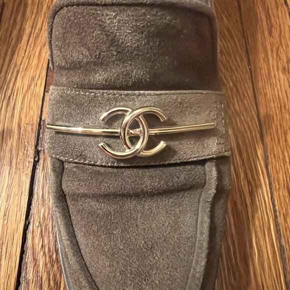 Chanel Loafers - Picture 4 of 16